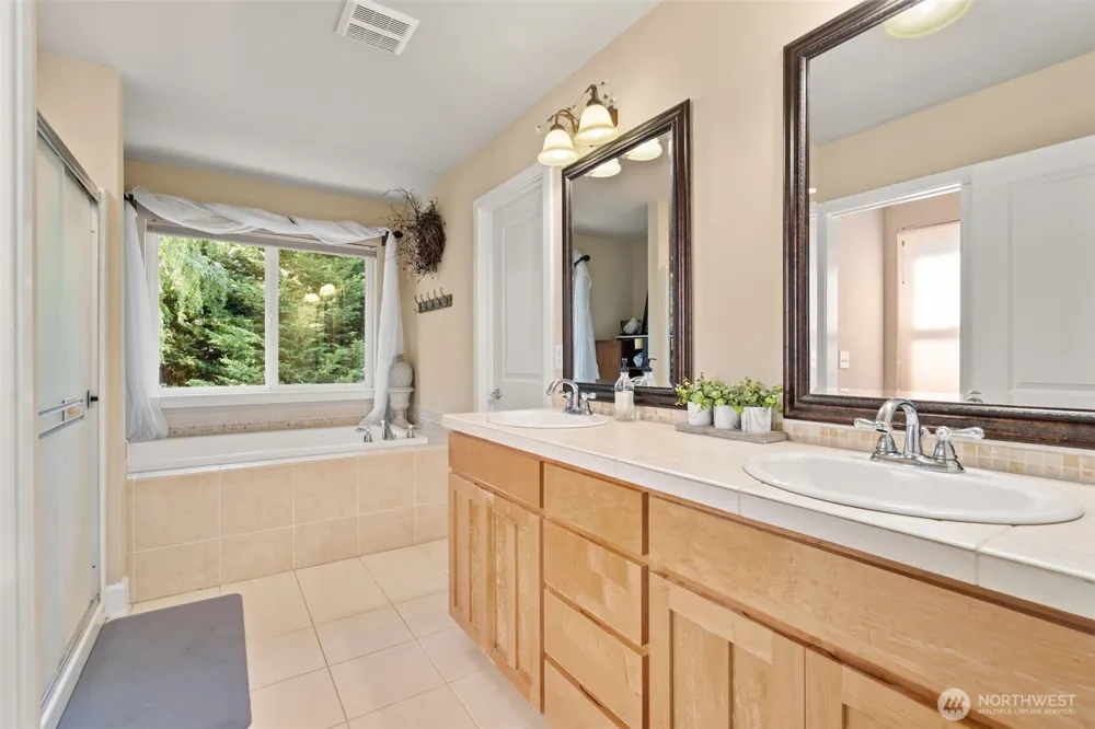 1425 Rockcreek Lane SW Tumwater, WA 98512