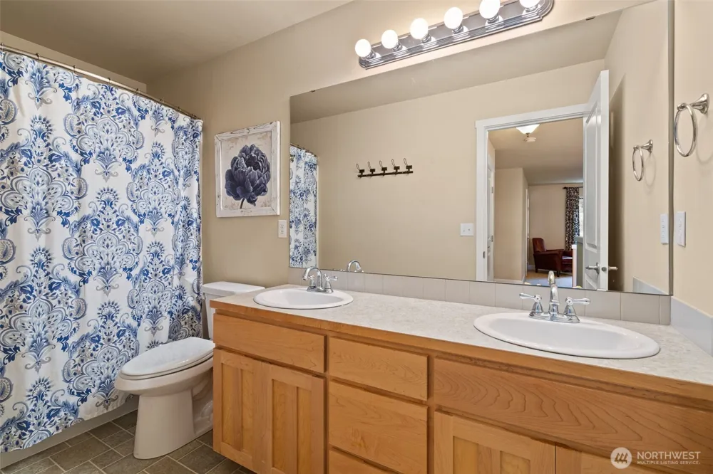 1425 Rockcreek Lane SW Tumwater, WA 98512