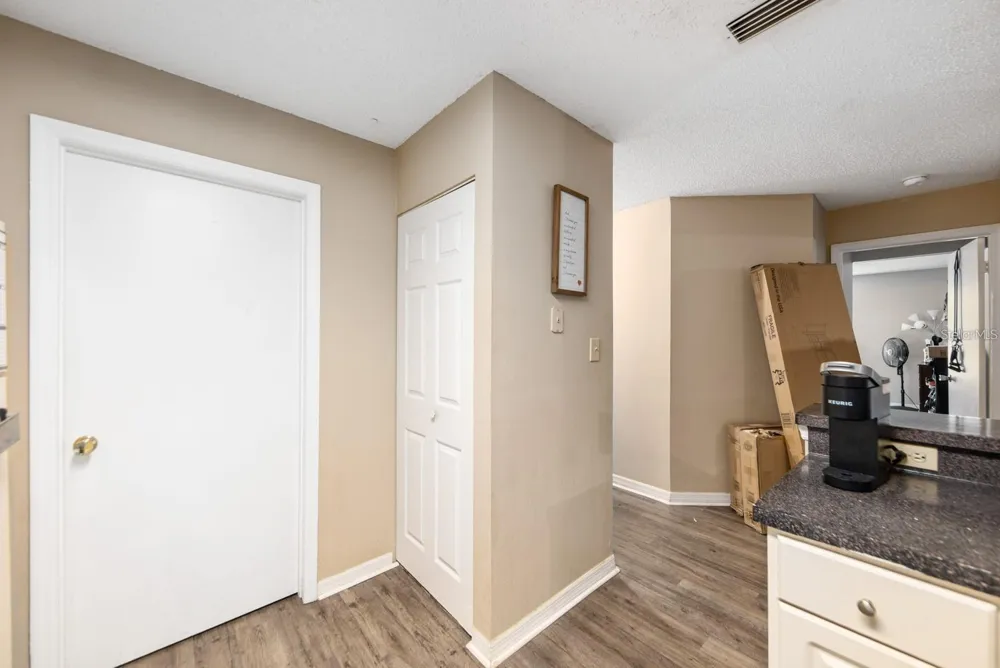 4045 CROCKERS LAKE BOULEVARD #11 Sarasota, FL 34238