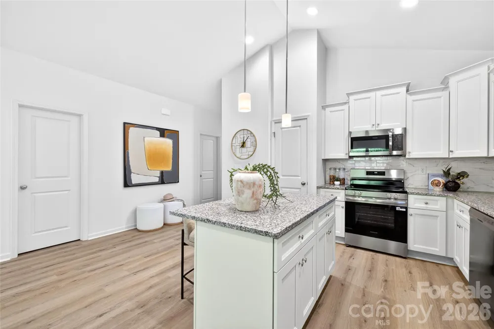 711 East Drive Cherryville, NC 28021