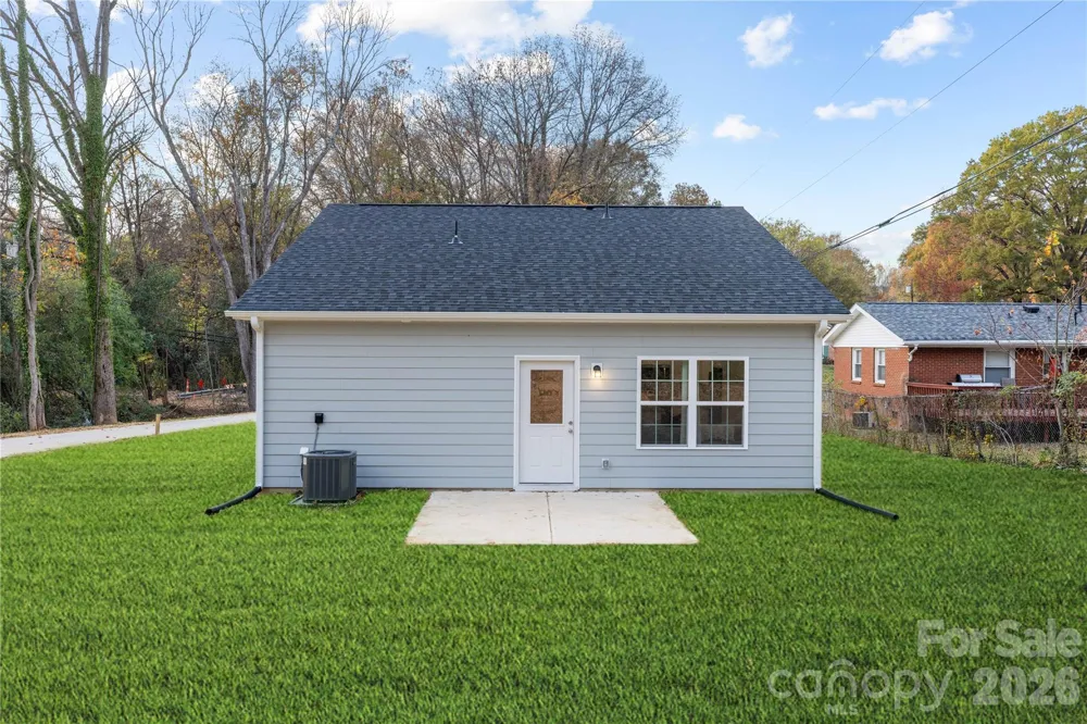 711 East Drive Cherryville, NC 28021
