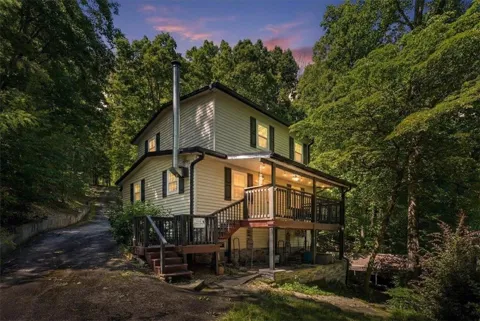 21 River Road