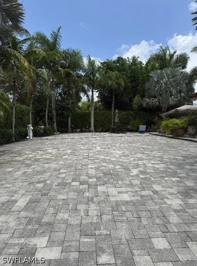 CARRIAGE COURT Naples, FL 34114