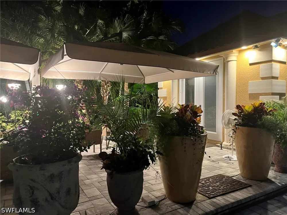 CARRIAGE COURT Naples, FL 34114