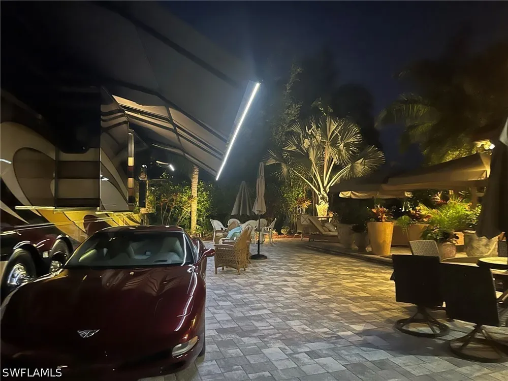CARRIAGE COURT Naples, FL 34114