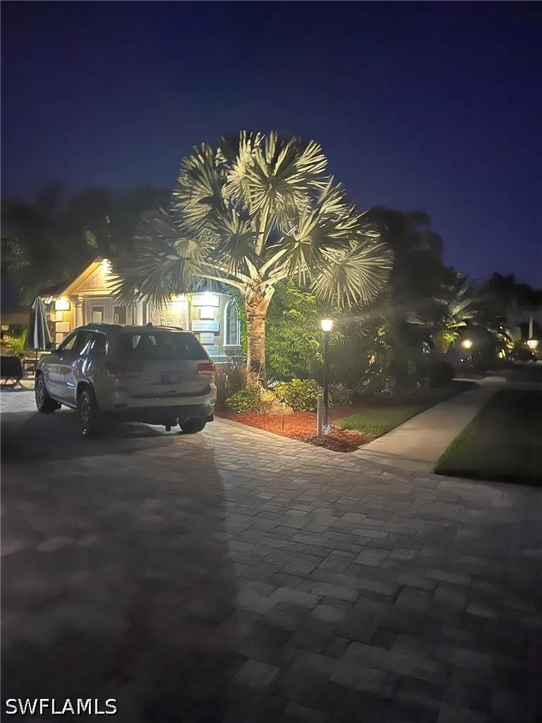 CARRIAGE COURT Naples, FL 34114