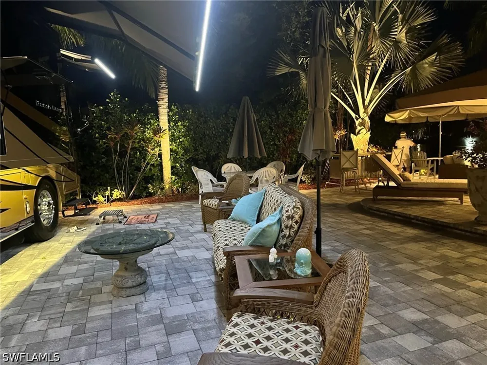 CARRIAGE COURT Naples, FL 34114
