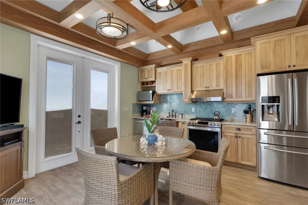 CARRIAGE COURT Naples, FL 34114