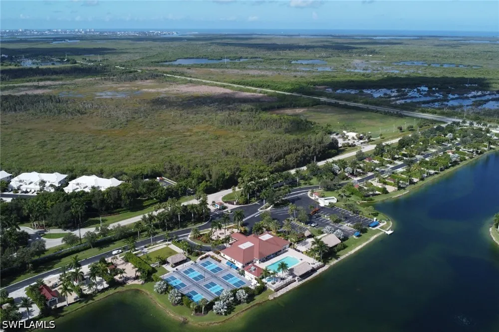 CARRIAGE COURT Naples, FL 34114