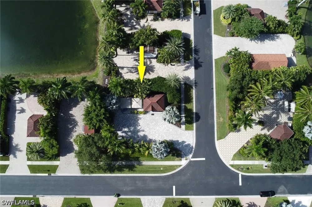 CARRIAGE COURT Naples, FL 34114