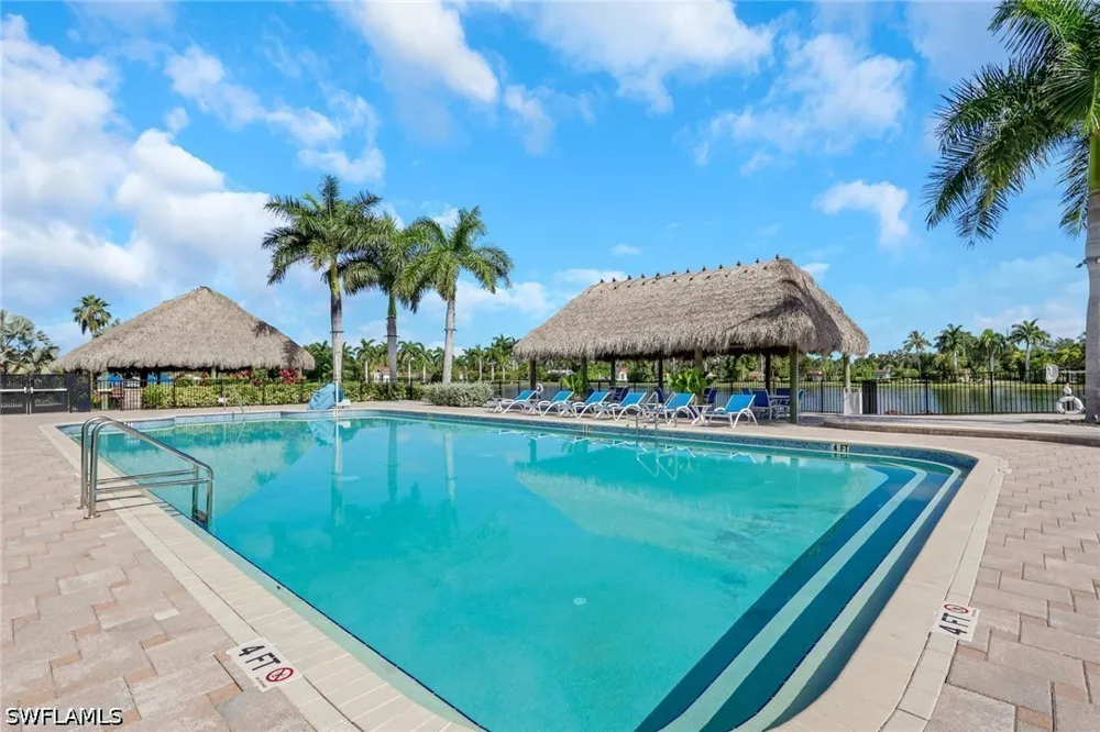 CARRIAGE COURT Naples, FL 34114