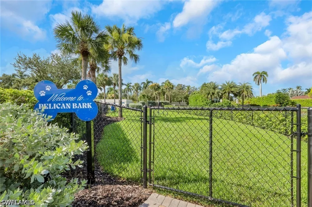 CARRIAGE COURT Naples, FL 34114