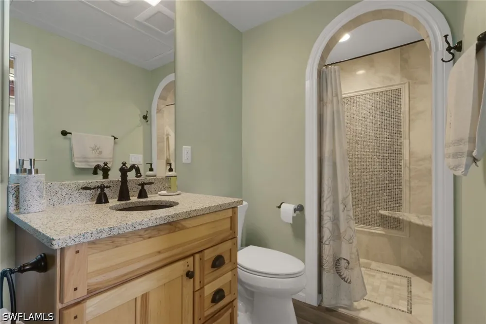 CARRIAGE COURT Naples, FL 34114