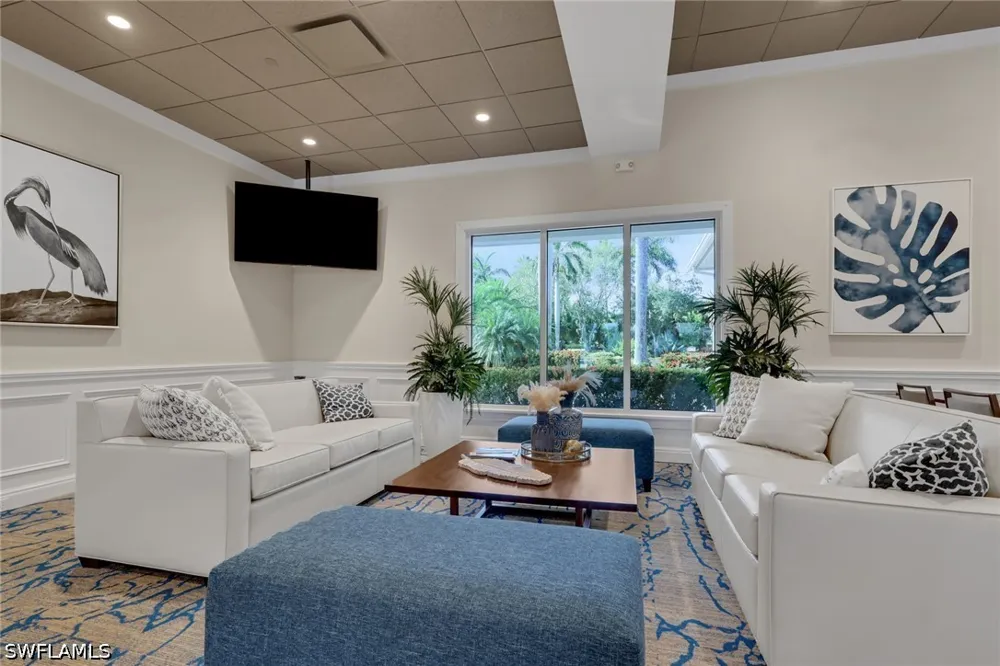 CARRIAGE COURT Naples, FL 34114