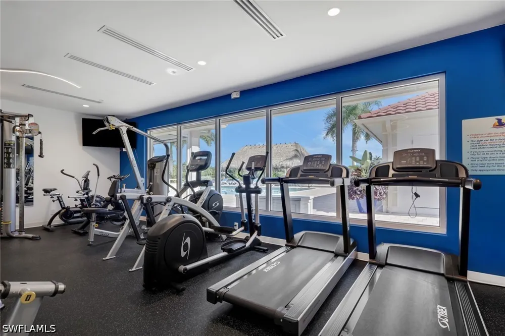 CARRIAGE COURT Naples, FL 34114