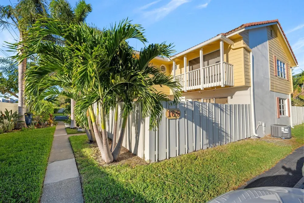169 Seabreeze Circle Jupiter, FL 33477