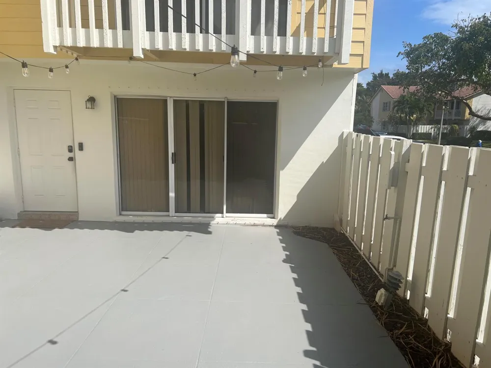 169 Seabreeze Circle Jupiter, FL 33477