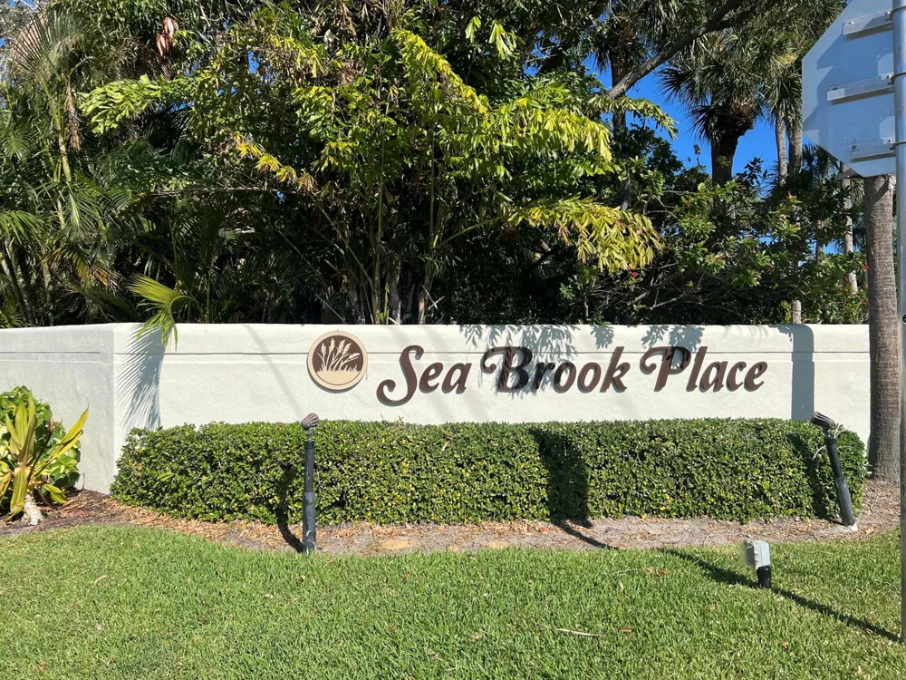 169 Seabreeze Circle Jupiter, FL 33477