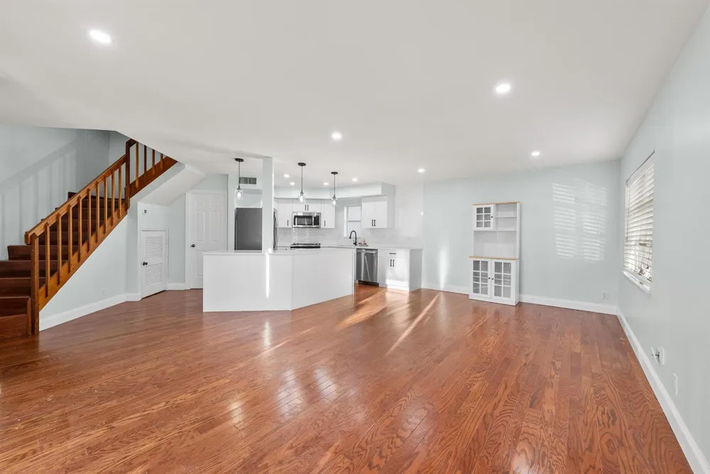 169 Seabreeze Circle Jupiter, FL 33477