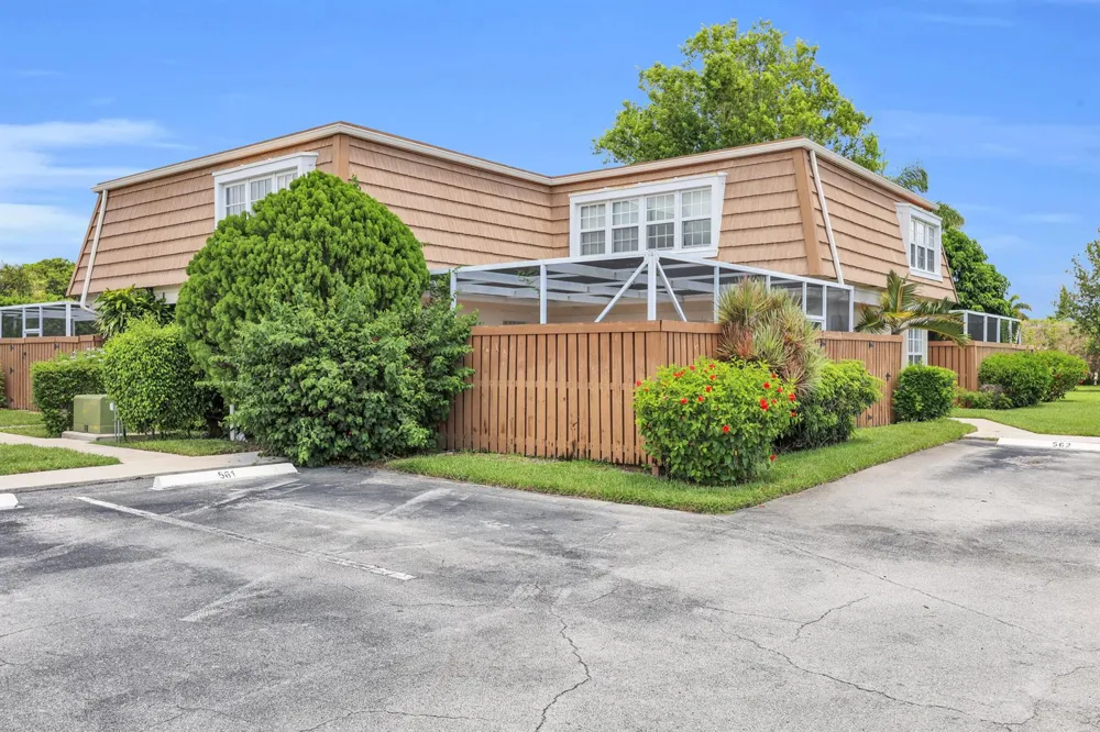 11557 WINCHESTER DRIVE Palm Beach Gardens, FL 33410