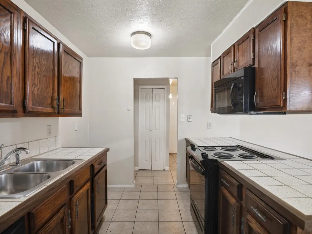 10217 Ironwood Lane Dallas, TX 75249