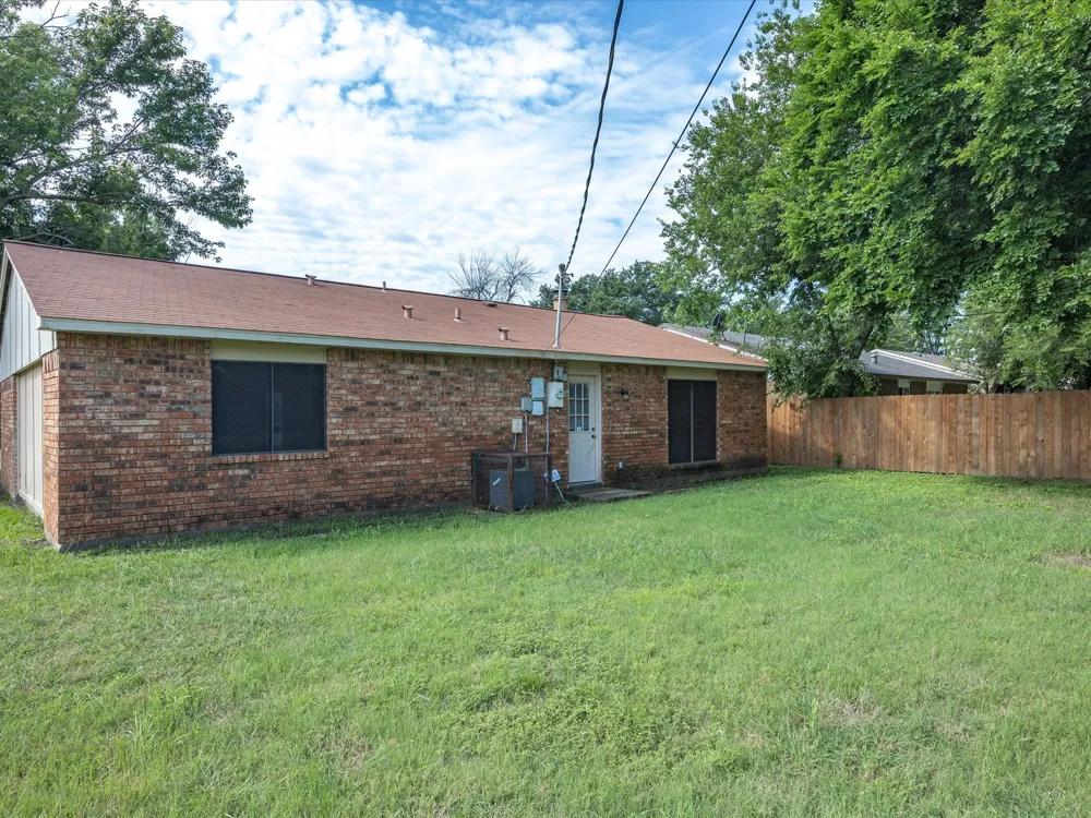 10217 Ironwood Lane Dallas, TX 75249