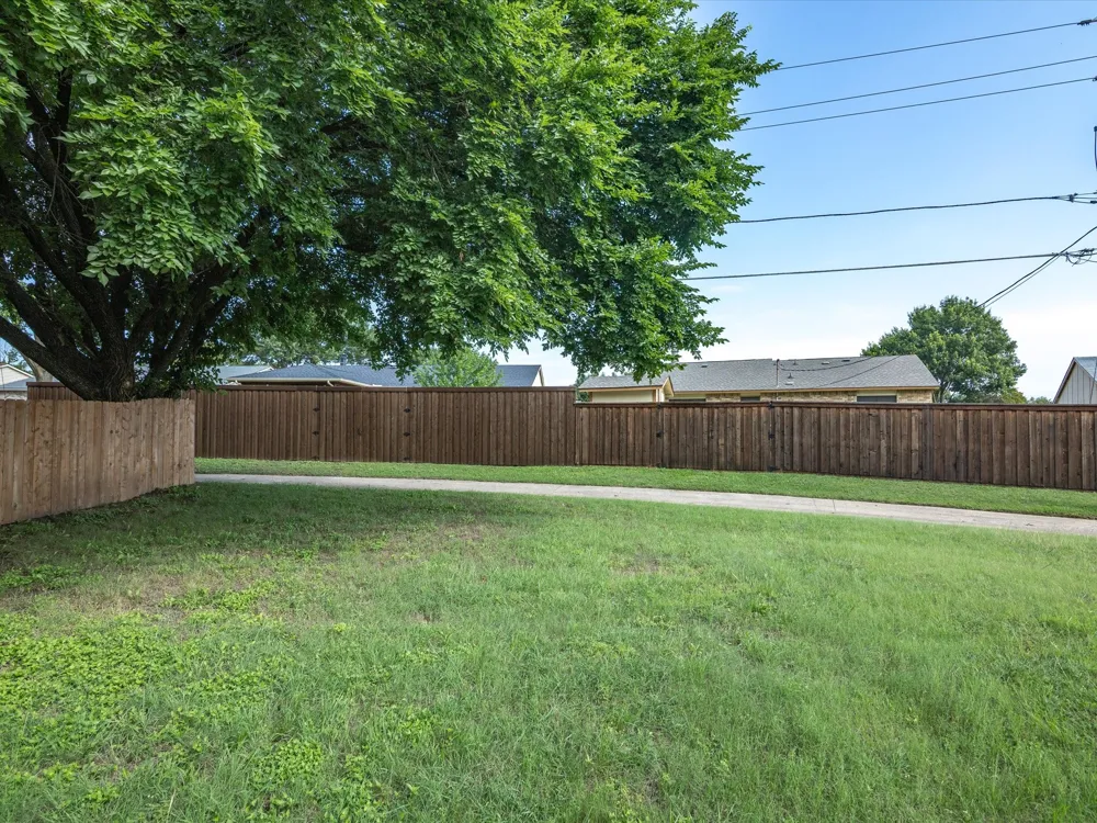 10217 Ironwood Lane Dallas, TX 75249