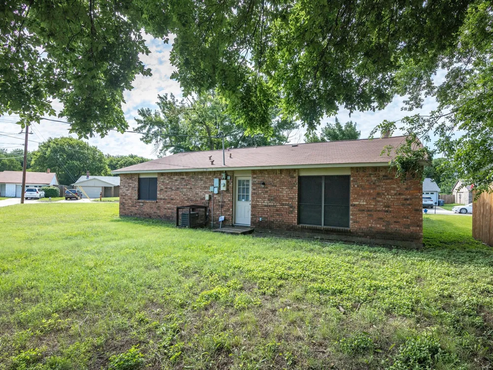 10217 Ironwood Lane Dallas, TX 75249
