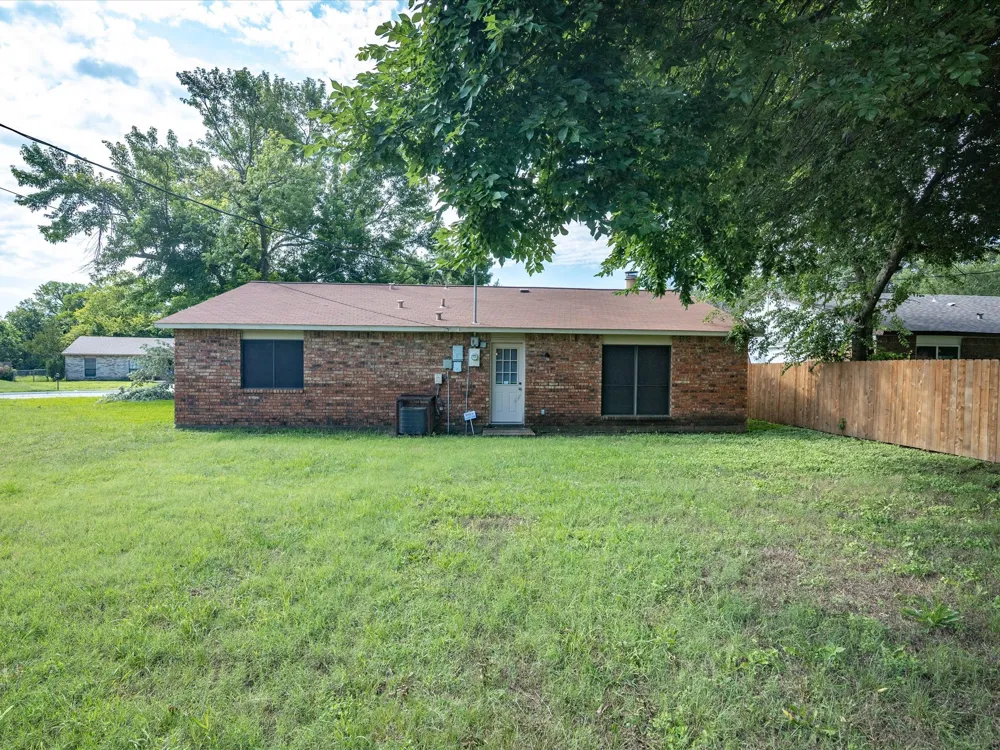 10217 Ironwood Lane Dallas, TX 75249
