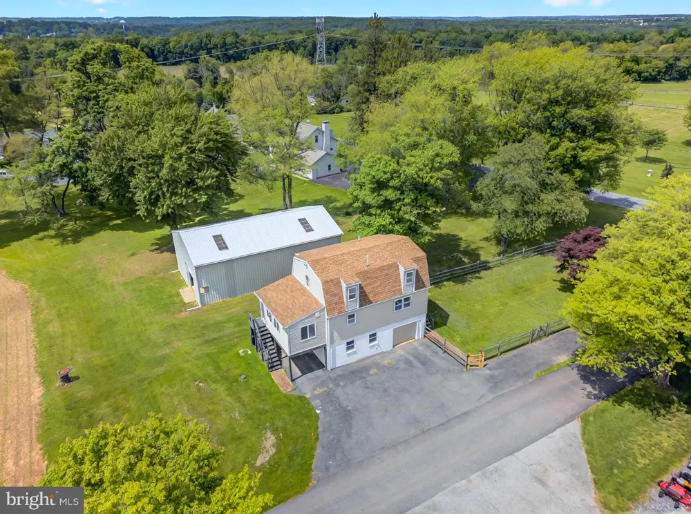 222 OLD RACETRACK ROAD Parkesburg, PA 19365