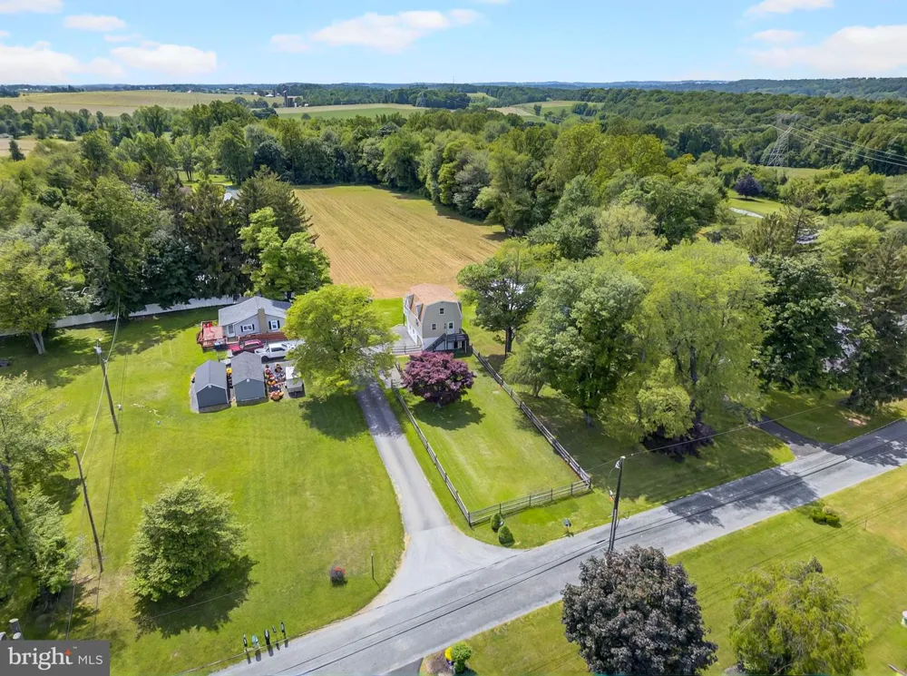 222 OLD RACETRACK ROAD Parkesburg, PA 19365