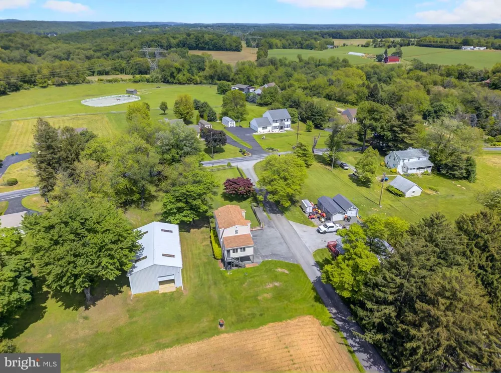 222 OLD RACETRACK ROAD Parkesburg, PA 19365