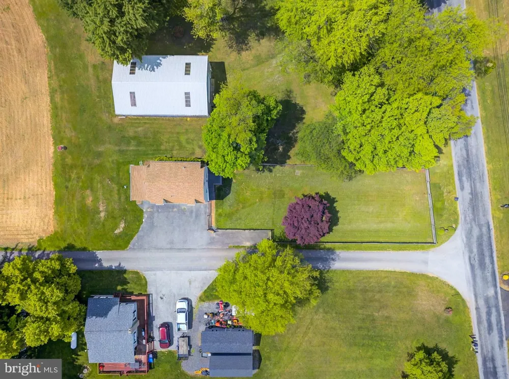 222 OLD RACETRACK ROAD Parkesburg, PA 19365