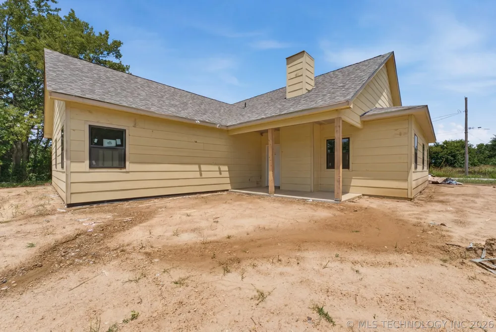 1106 E Wallace Street Okmulgee, OK 74447