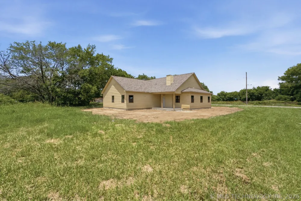 1106 E Wallace Street Okmulgee, OK 74447