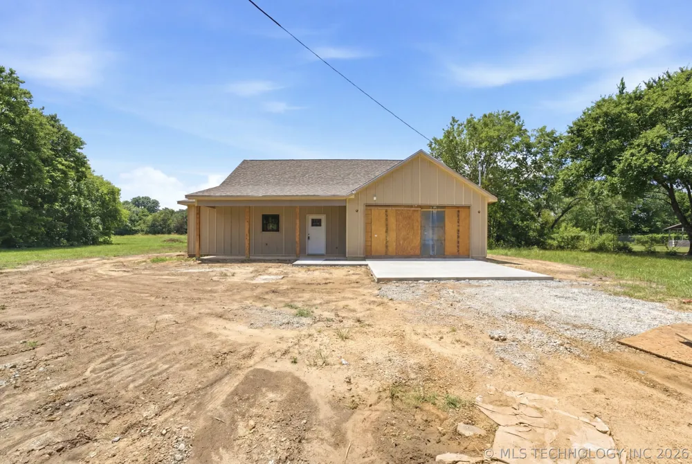 1106 E Wallace Street Okmulgee, OK 74447
