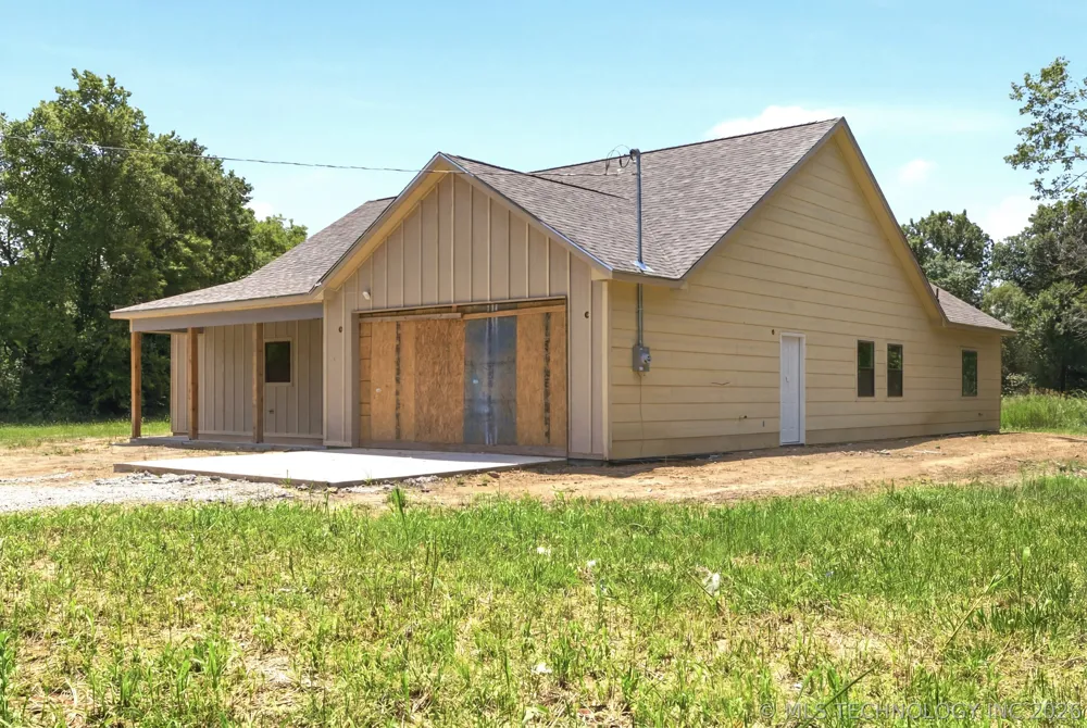1106 E Wallace Street Okmulgee, OK 74447