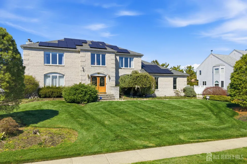 4 Allison Court Edison, NJ 08820