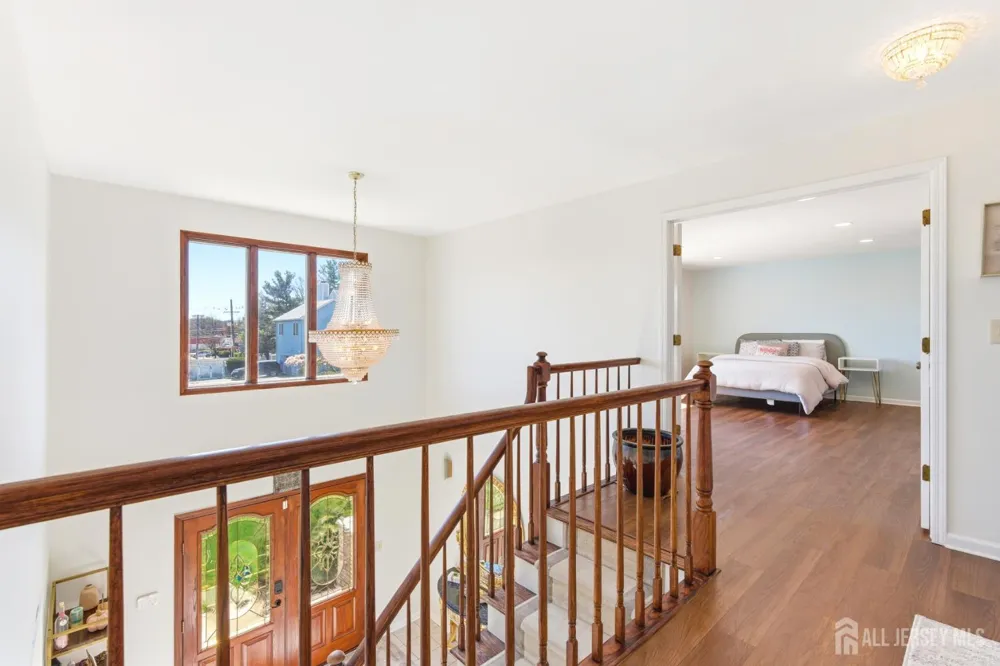 4 Allison Court Edison, NJ 08820