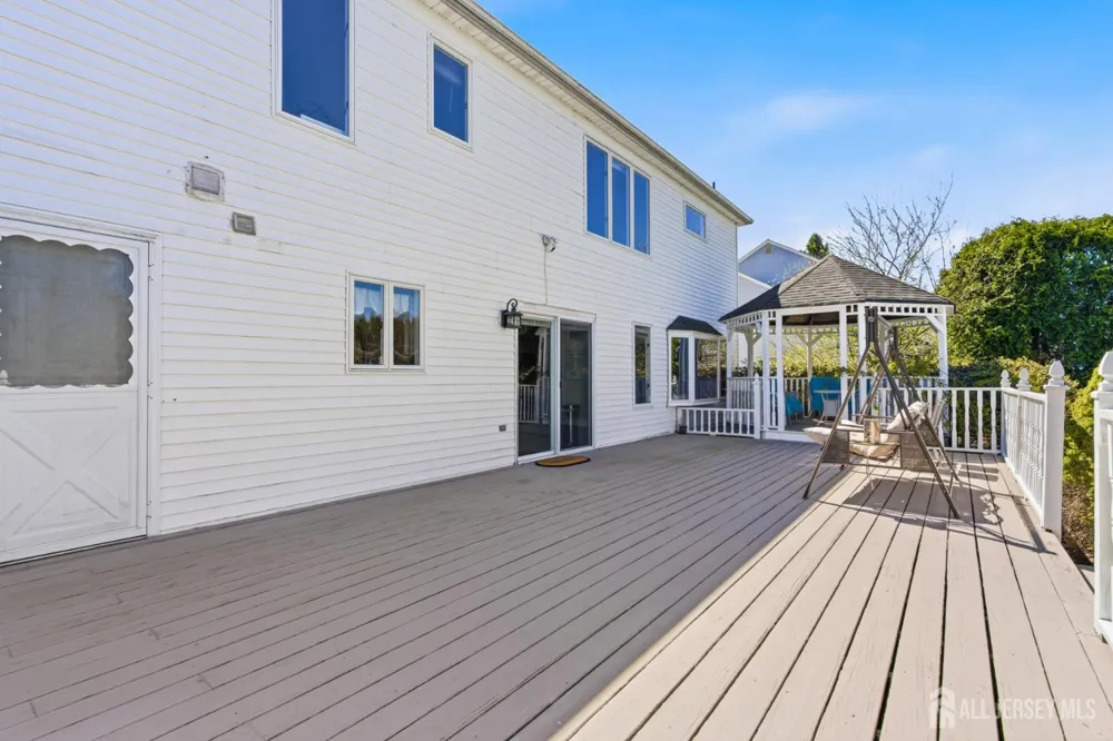 4 Allison Court Edison, NJ 08820