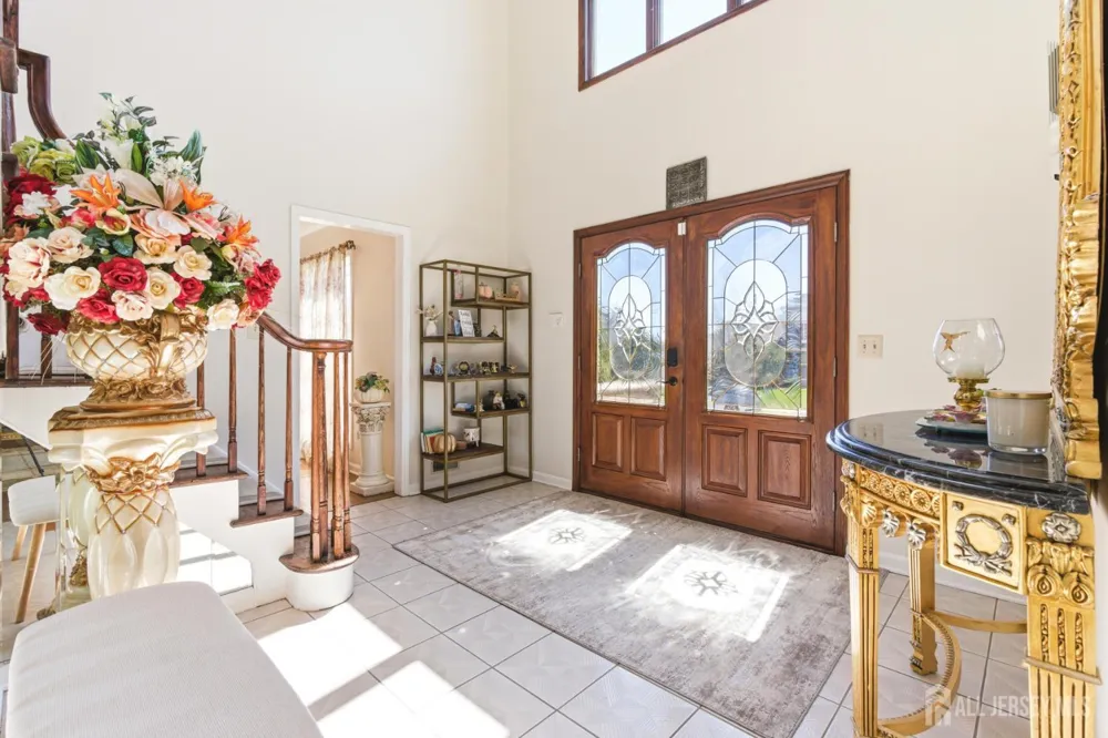 4 Allison Court Edison, NJ 08820