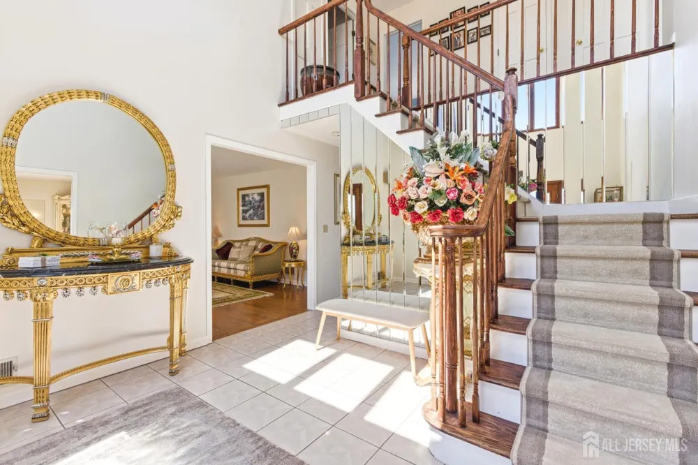 4 Allison Court Edison, NJ 08820