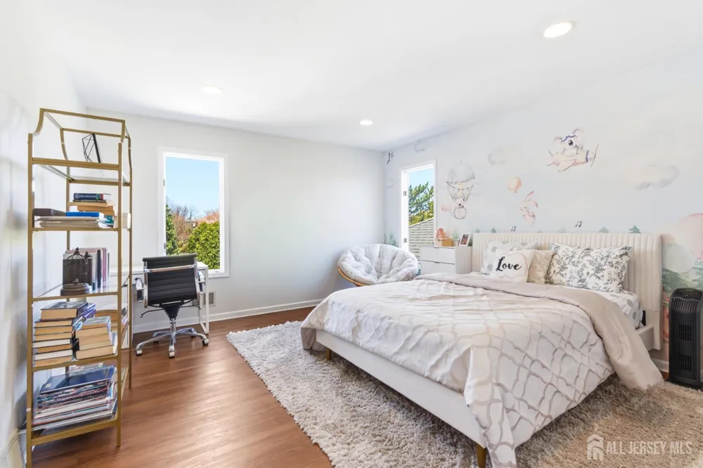 4 Allison Court Edison, NJ 08820