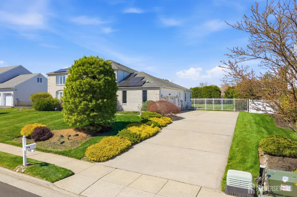 4 Allison Court Edison, NJ 08820
