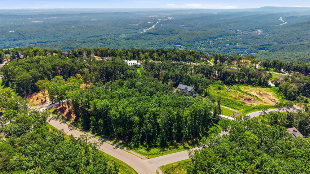 8482 Big Sky Lane Signal Mountain, TN 37377