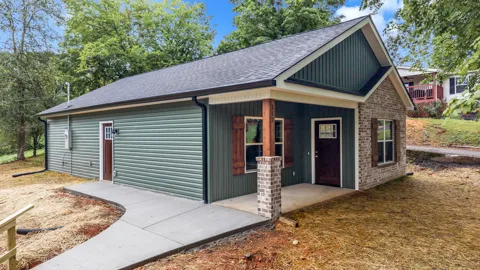 117 Dunn Lane NE
