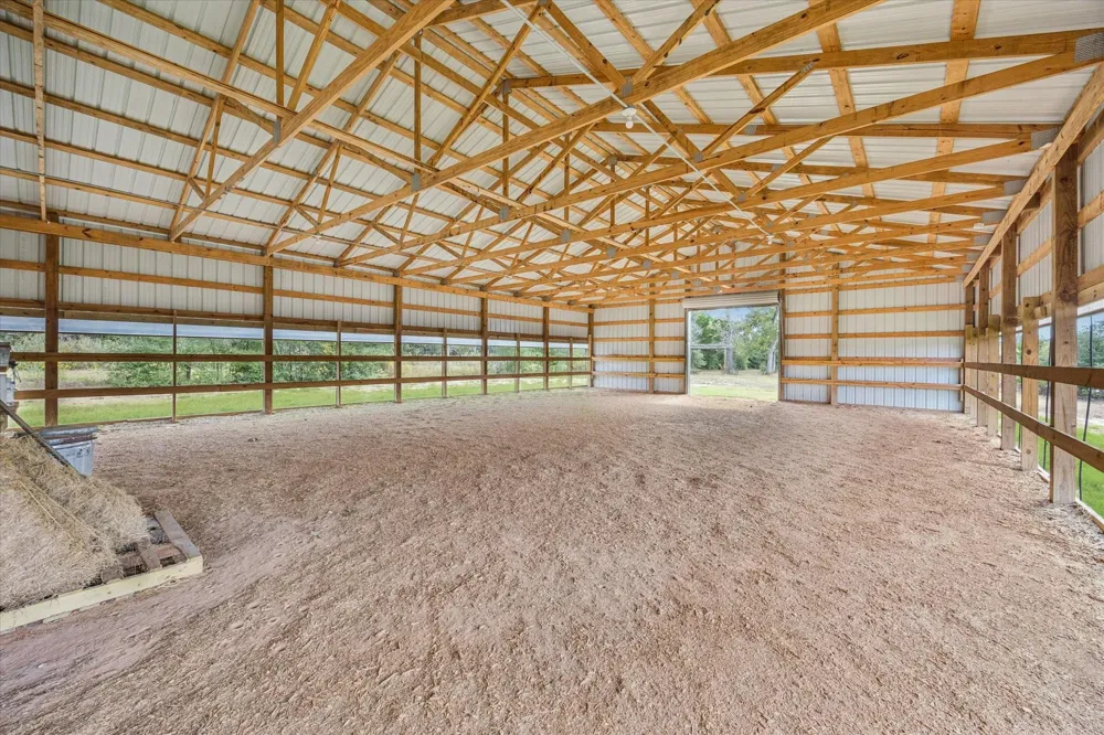 6618 Stokes Road Bellville, TX 77418