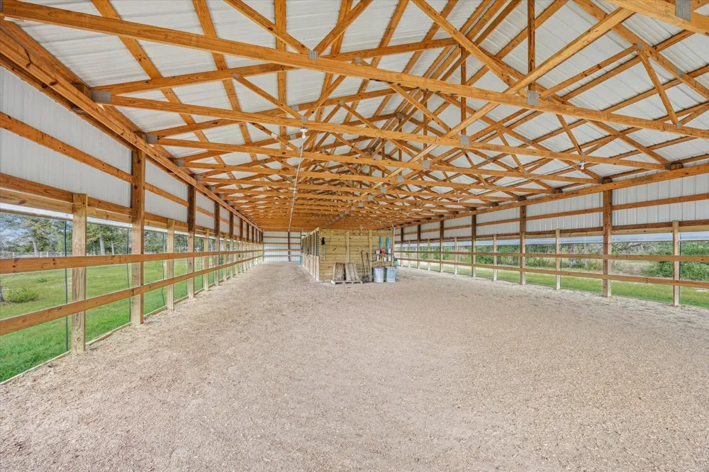 6618 Stokes Road Bellville, TX 77418