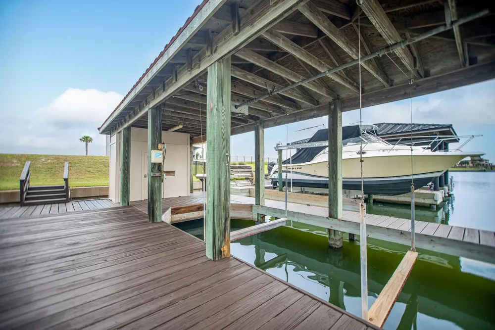 167 Chateau Way Port O Connor, TX 77982