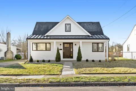 92 PENNWOOD DRIVE